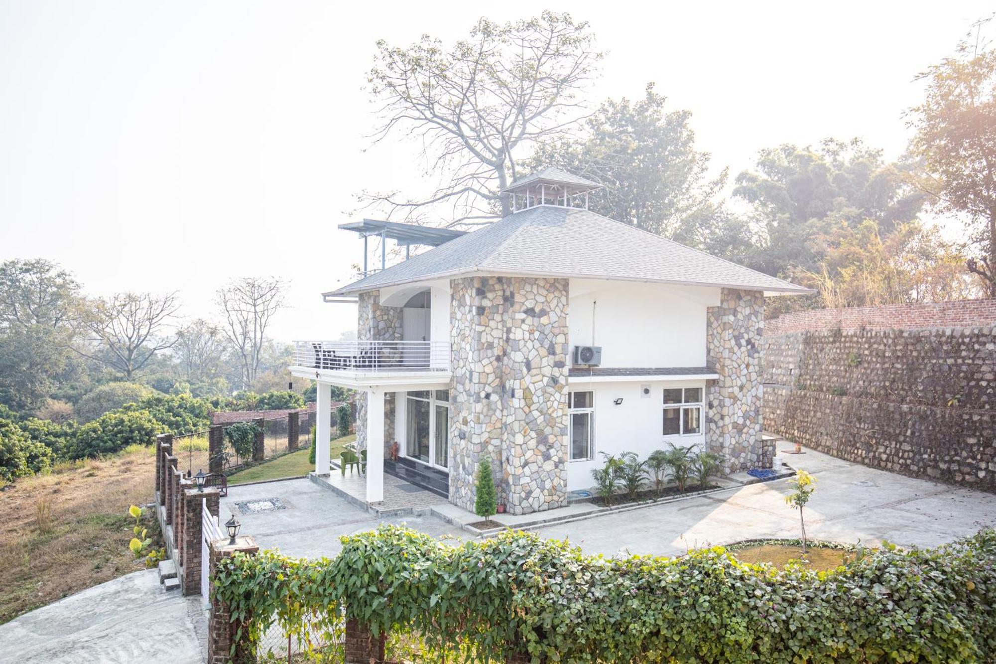 Lazy Fox Hideout - Panoramic View Cottage 德拉敦 外观 照片