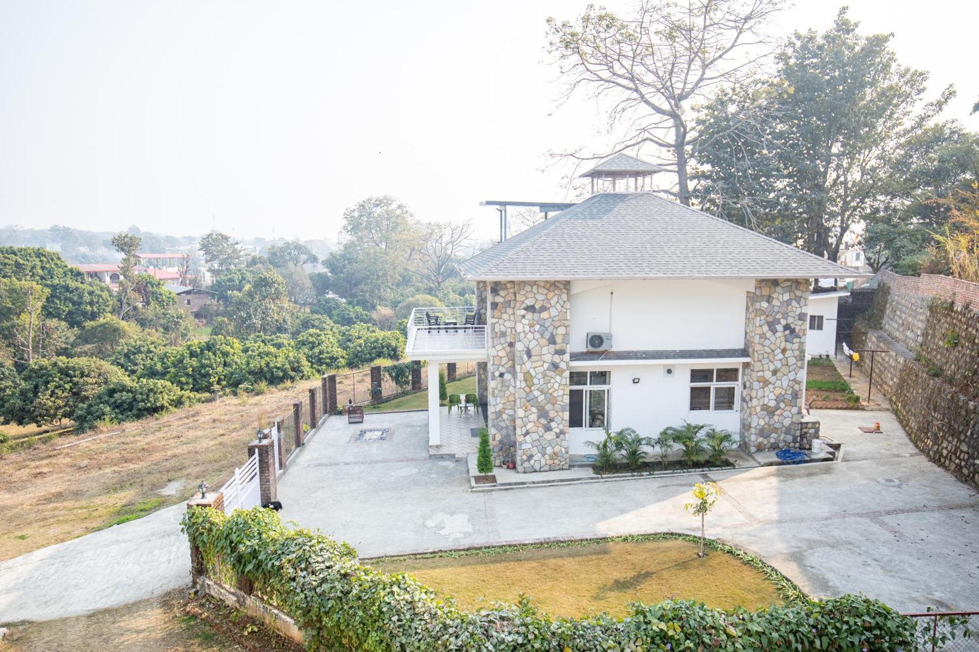 Lazy Fox Hideout - Panoramic View Cottage 德拉敦 外观 照片